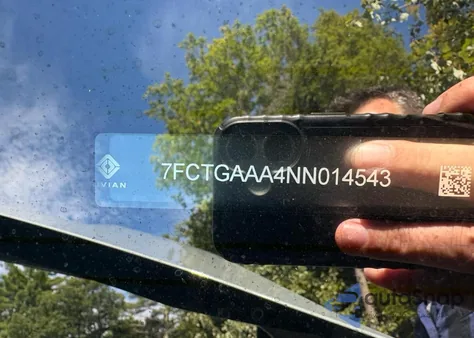 2022 Rivian R1T Adventure из США, поврежденный, VIN 7FCTGAAA4NN014543